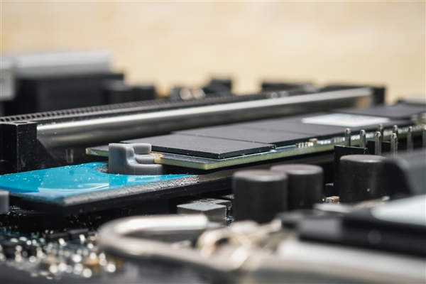 存储芯片价格大涨，DRAM和NAND闪存迎来挑战